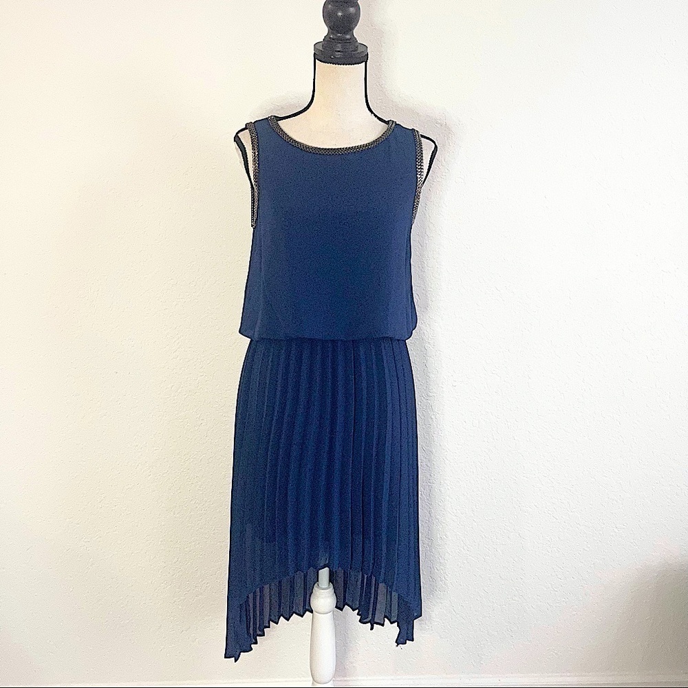 ROMEO AND JULIET COUTURE Sleeveless Navy Blue Sheath Dress size Small Wedding